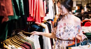 С какого товара начать продажу одежды или обуви?